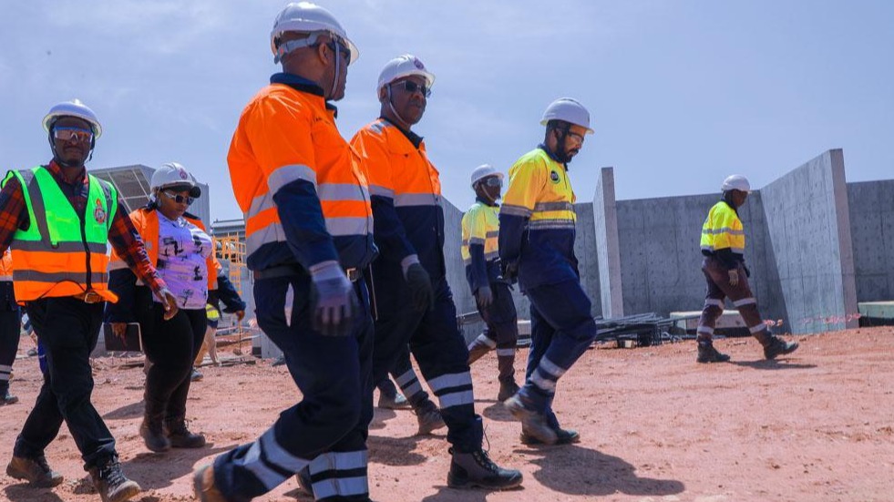 DKT. MATARAGIO ATEMBELEA VITUO VYA MRADI WA BOMBA LA MAFUTA GHAFI LA AFRIKA MASHARIKI EACOP VILIVYOKO IGUNGA - MKOA WA TABORA